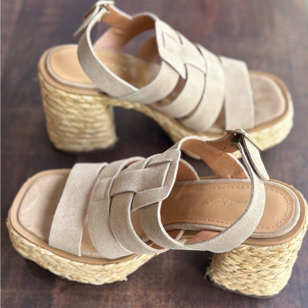 Lisa Vicky Just Strappy Platform Sandal - Picture 15 of 16